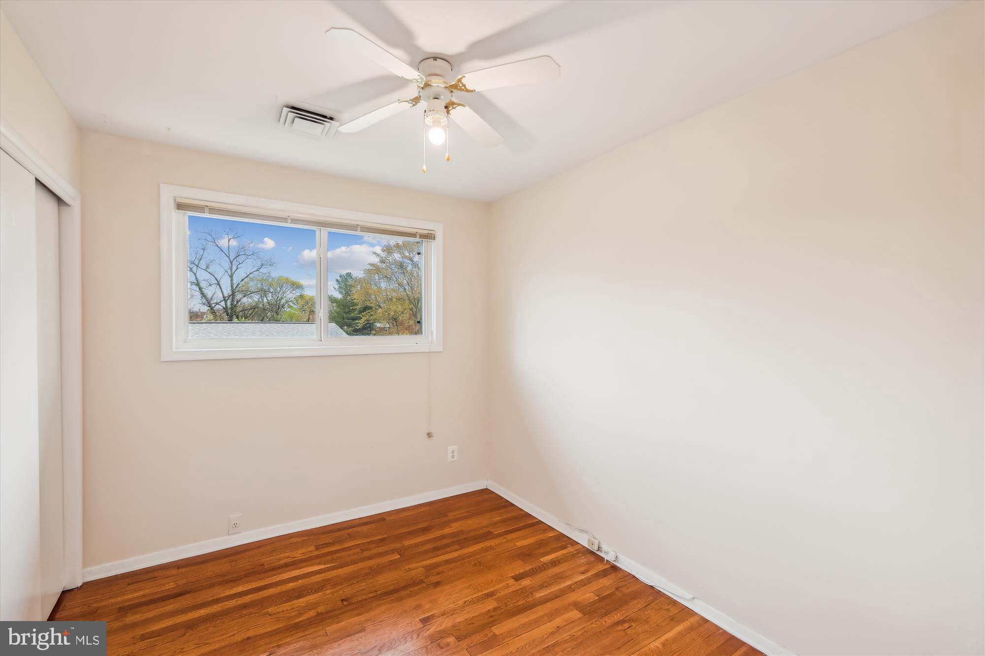 2405 Harmon Road Silver Spring, MD 20902 - Photo 35 of 53 3rd Upper Level Bedroom