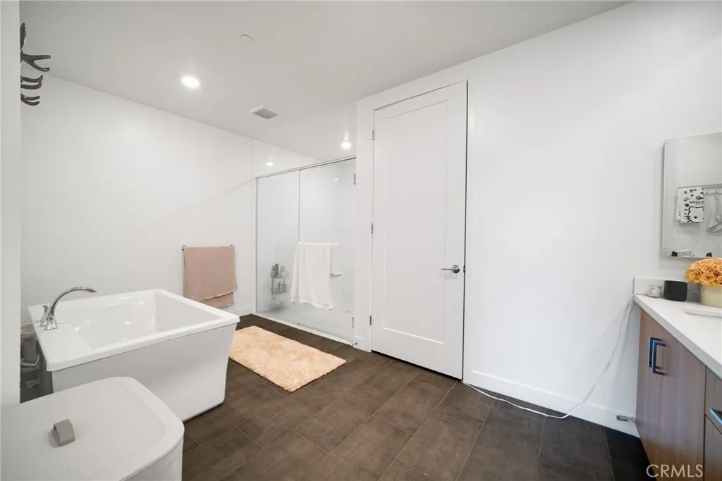 1310 Rivington Irvine, CA 92606 - Photo 13 of 20 a bathroom with a toilet and sink