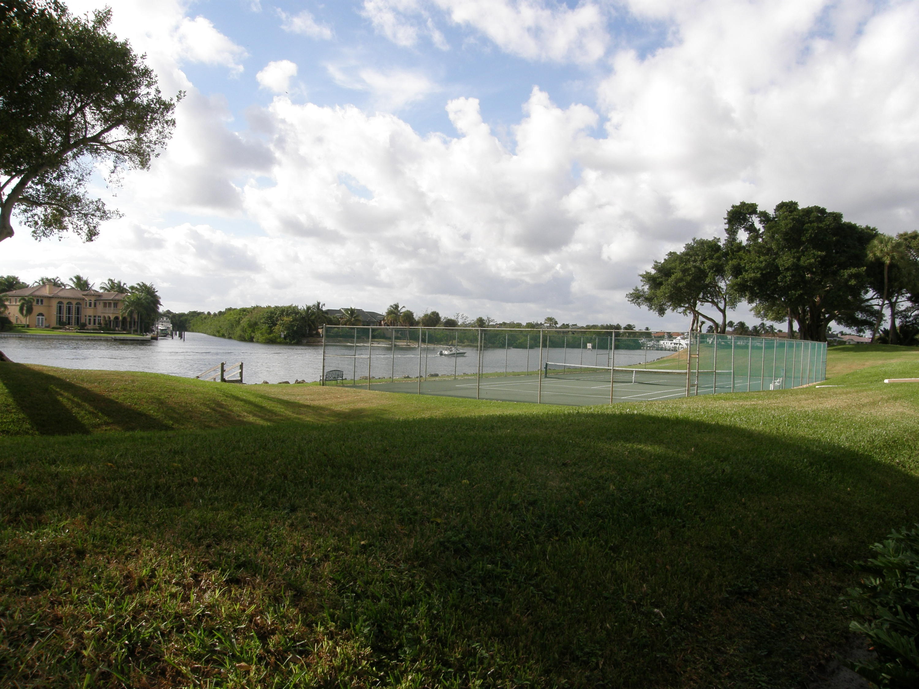 364 Golfview Road, Unit 101 North Palm Beach, FL 33408 - Photo 6 of 18 Around the house 005