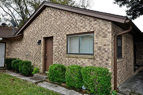 $1,100 | 503 Lakeland Drive, Humble, TX 77338