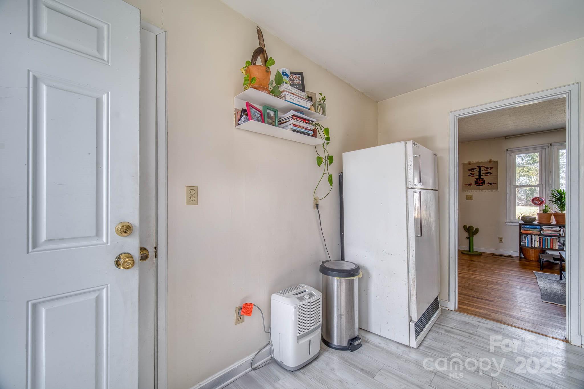 76 Elm Bend Road Brevard, NC 28712 - Photo 5 of 21 Gallery Image 5