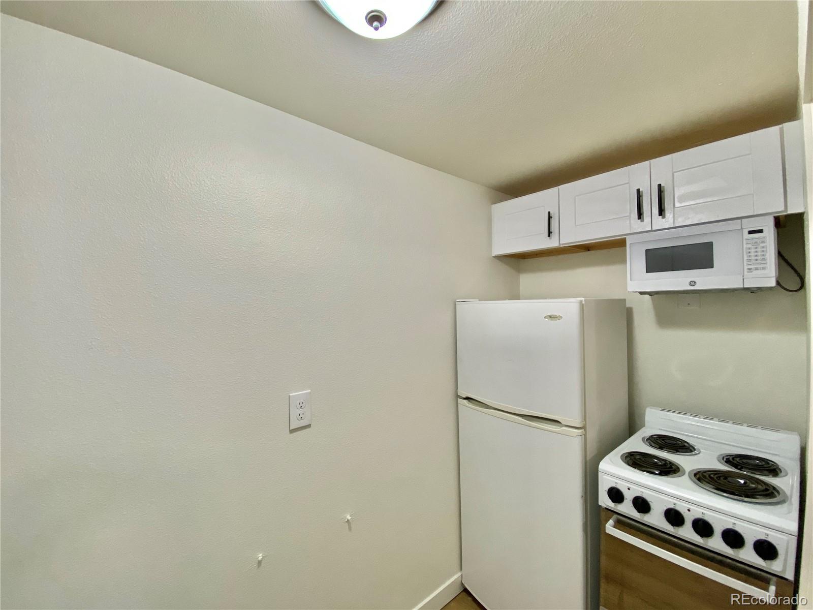 2422 West Vermijo Avenue, Unit 2 Colorado Springs, CO 80904 - Photo 4 of 8