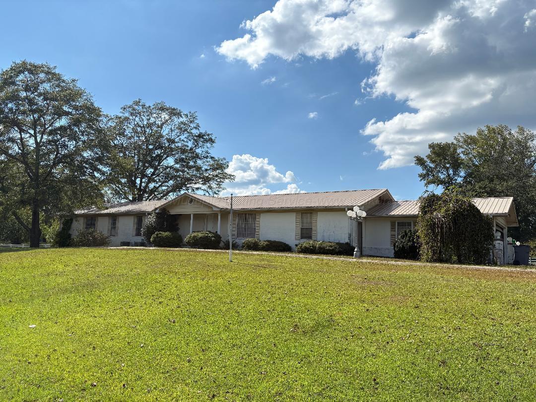 477 Fall City Road Jasper, AL 35503 - Photo 21 of 31 Front Side View