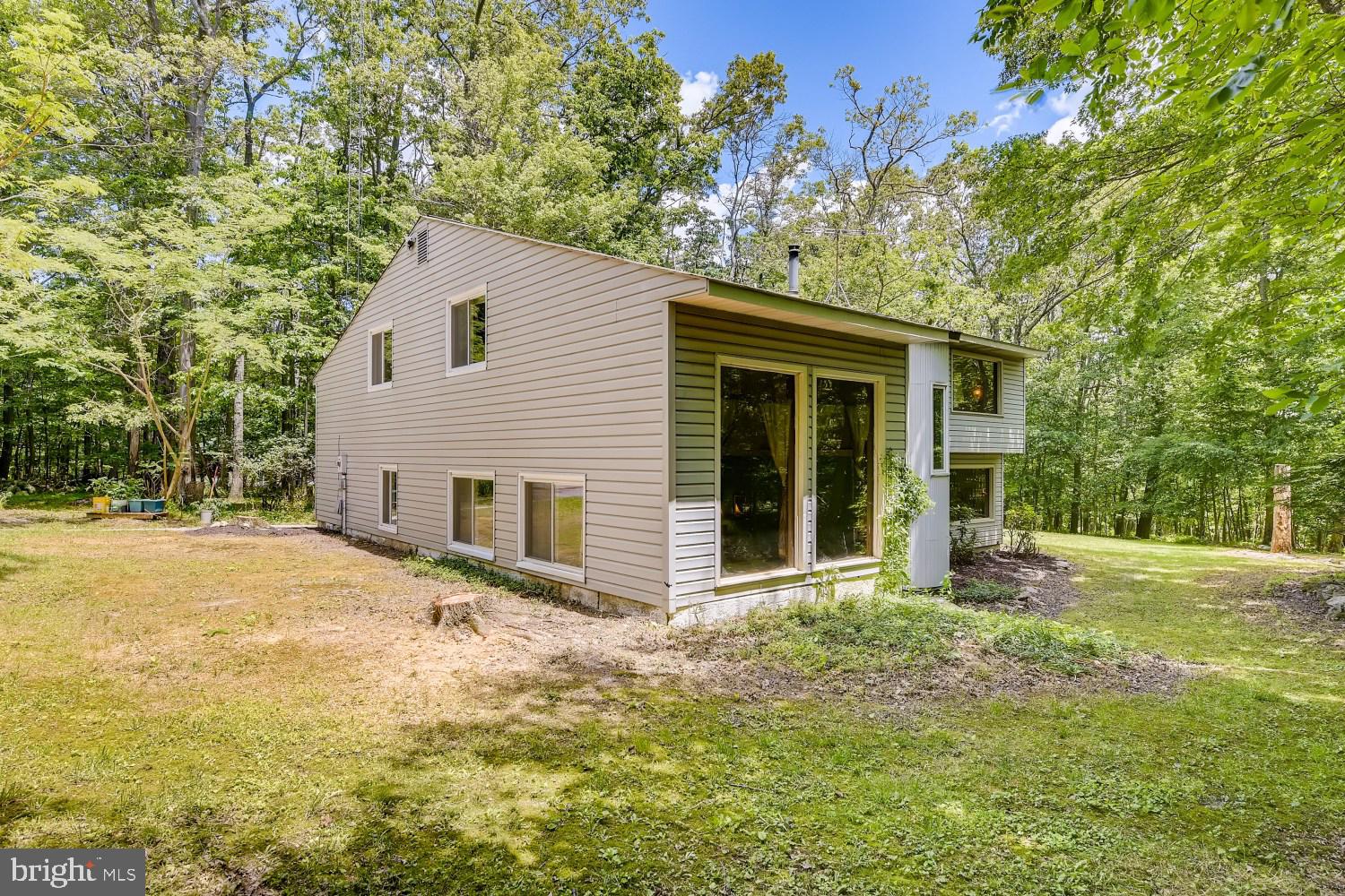 10833 Gambrill Park Road Frederick, MD 21702 - Photo 3 of 28 Gallery Image 3