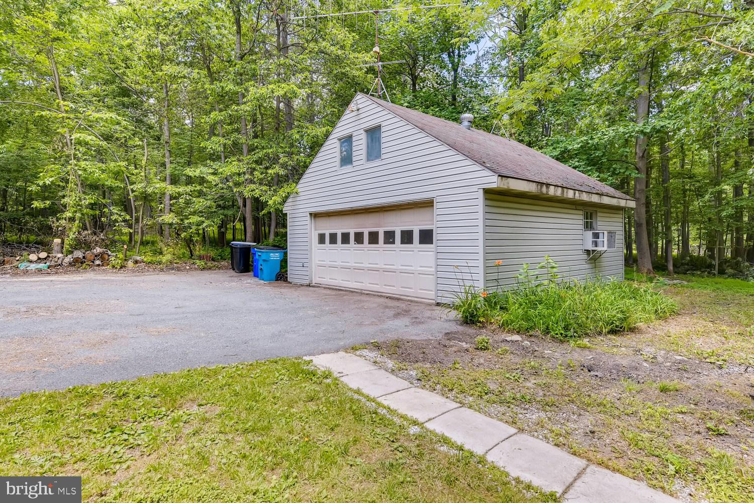 10833 Gambrill Park Road Frederick, MD 21702 - Photo 27 of 28 Gallery Image 27