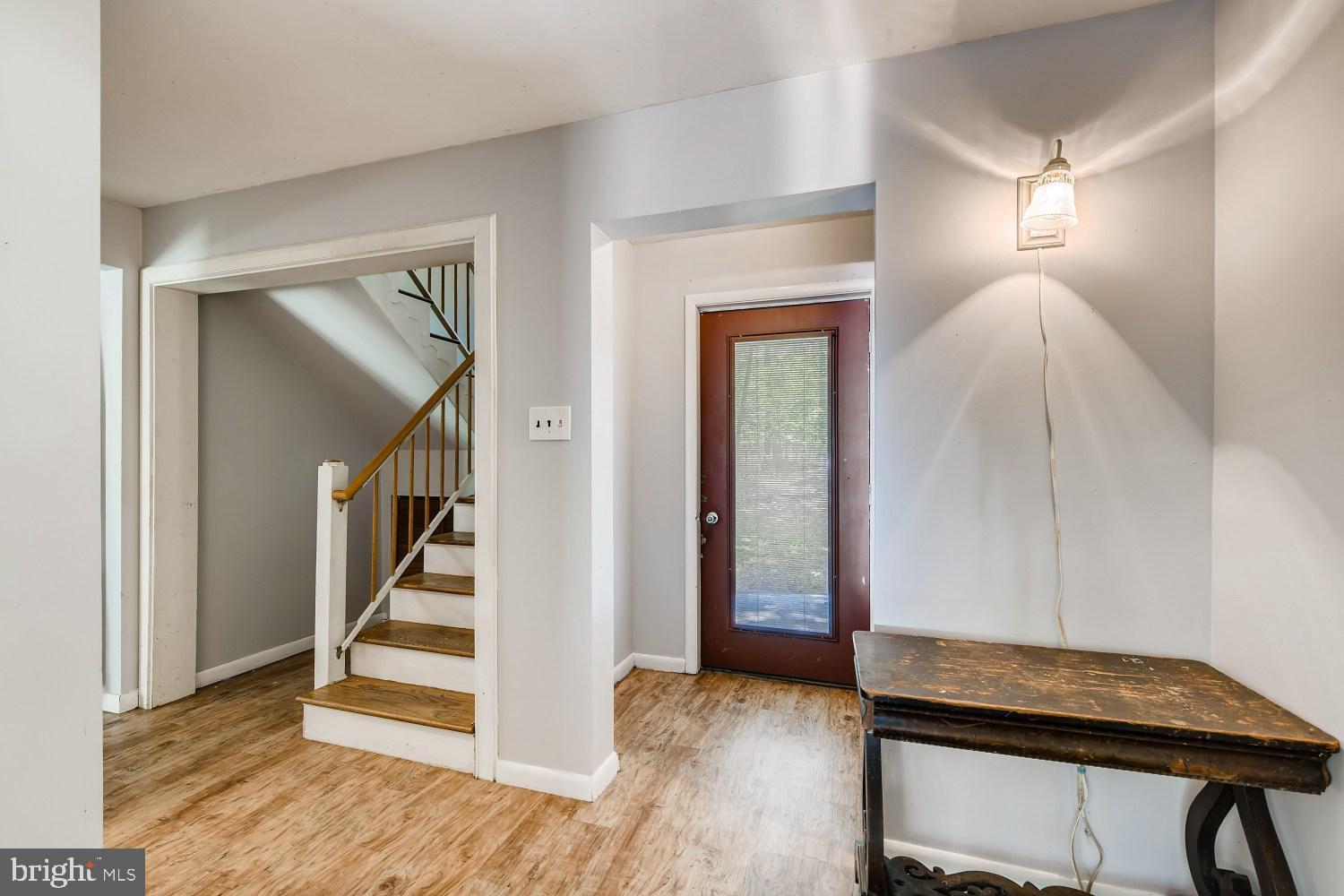 10833 Gambrill Park Road Frederick, MD 21702 - Photo 4 of 28 Gallery Image 4