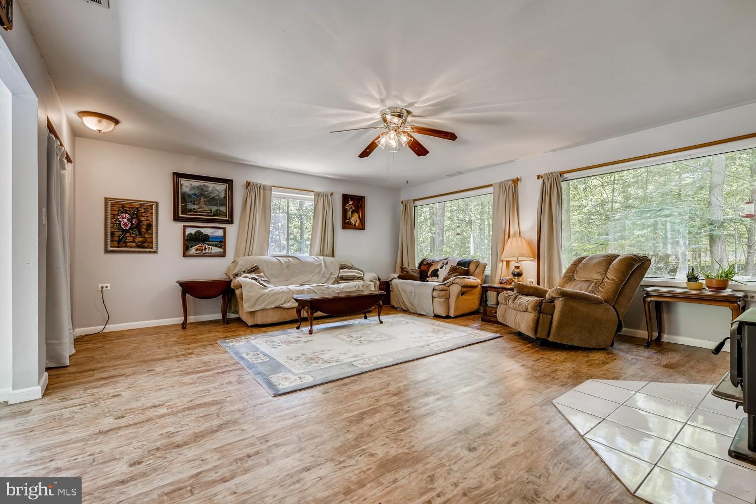 10833 Gambrill Park Road Frederick, MD 21702 - Photo 5 of 28 Gallery Image 5