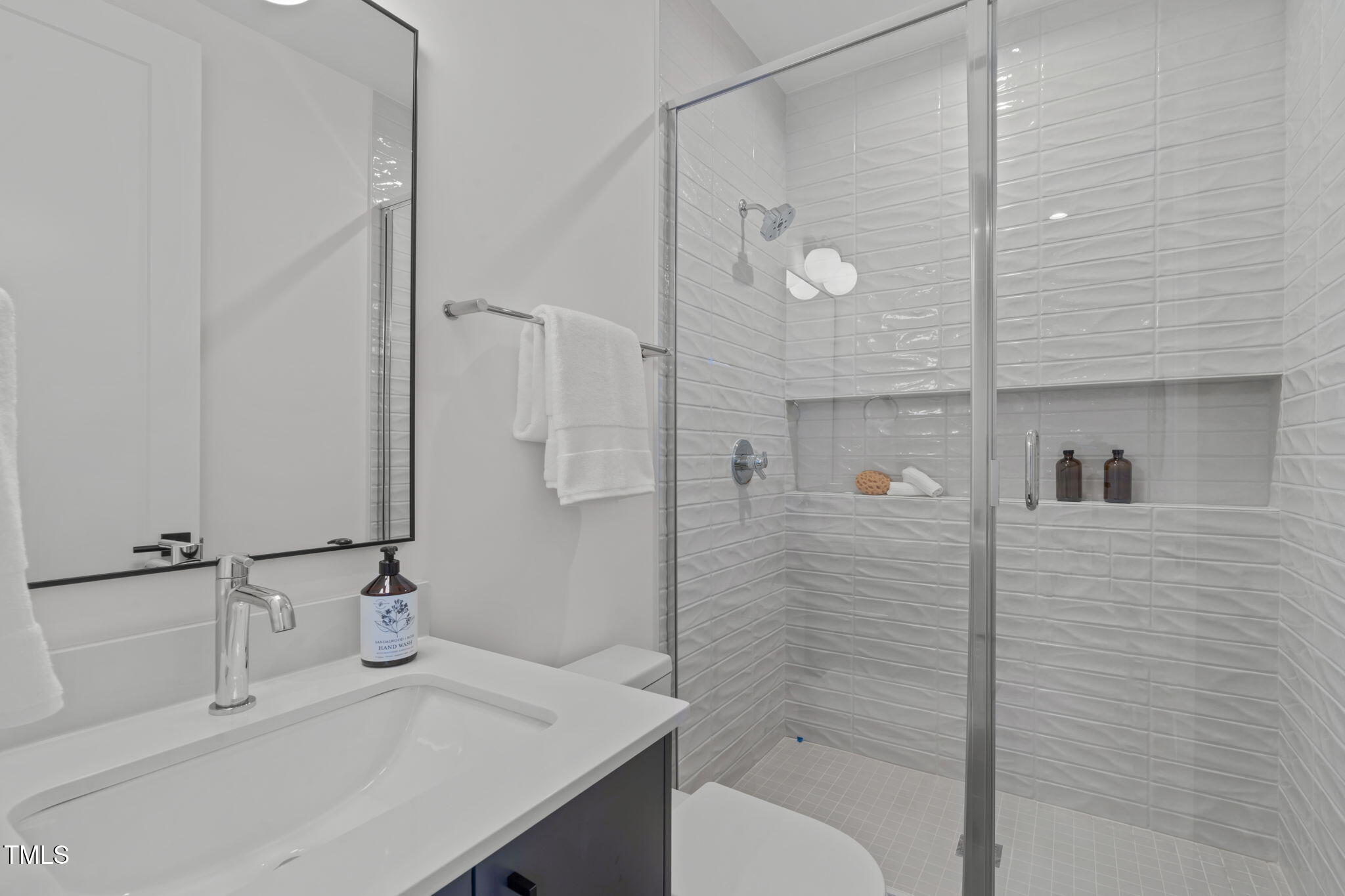 1308 Chamblee Hill Raleigh, NC 27608 - Photo 43 of 51 34