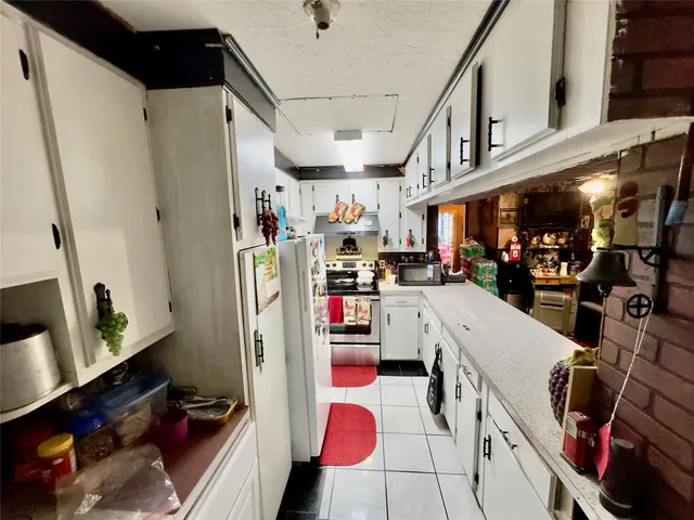 a view of a storage & utility room