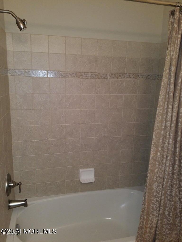 150 Brookfield Drive Jackson, NJ 08527 - Photo 26 of 41 a bathroom with a shower