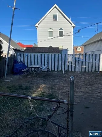 $1,900 | 433 Lanza Avenue, Unit 3, Garfield, NJ 07026