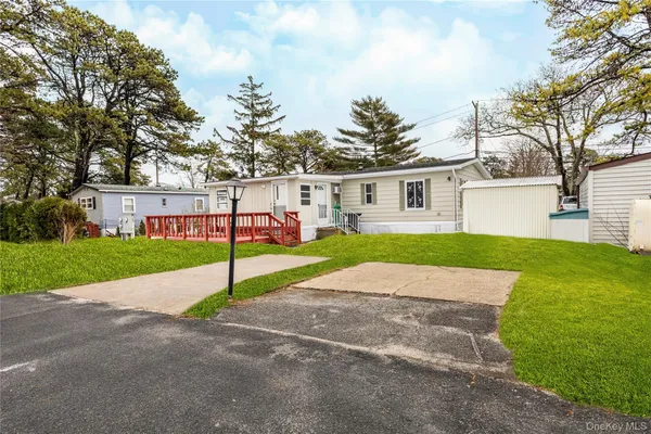 $160,000 | 525 Riverleigh Avenue, Unit P3, Riverhead, NY 11901