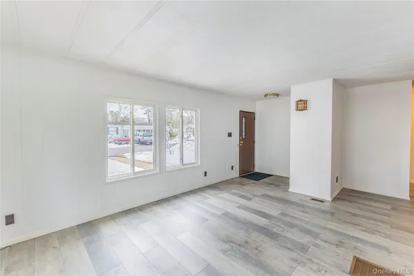 $160,000 | 525 Riverleigh Avenue, Unit P3, Riverhead, NY 11901