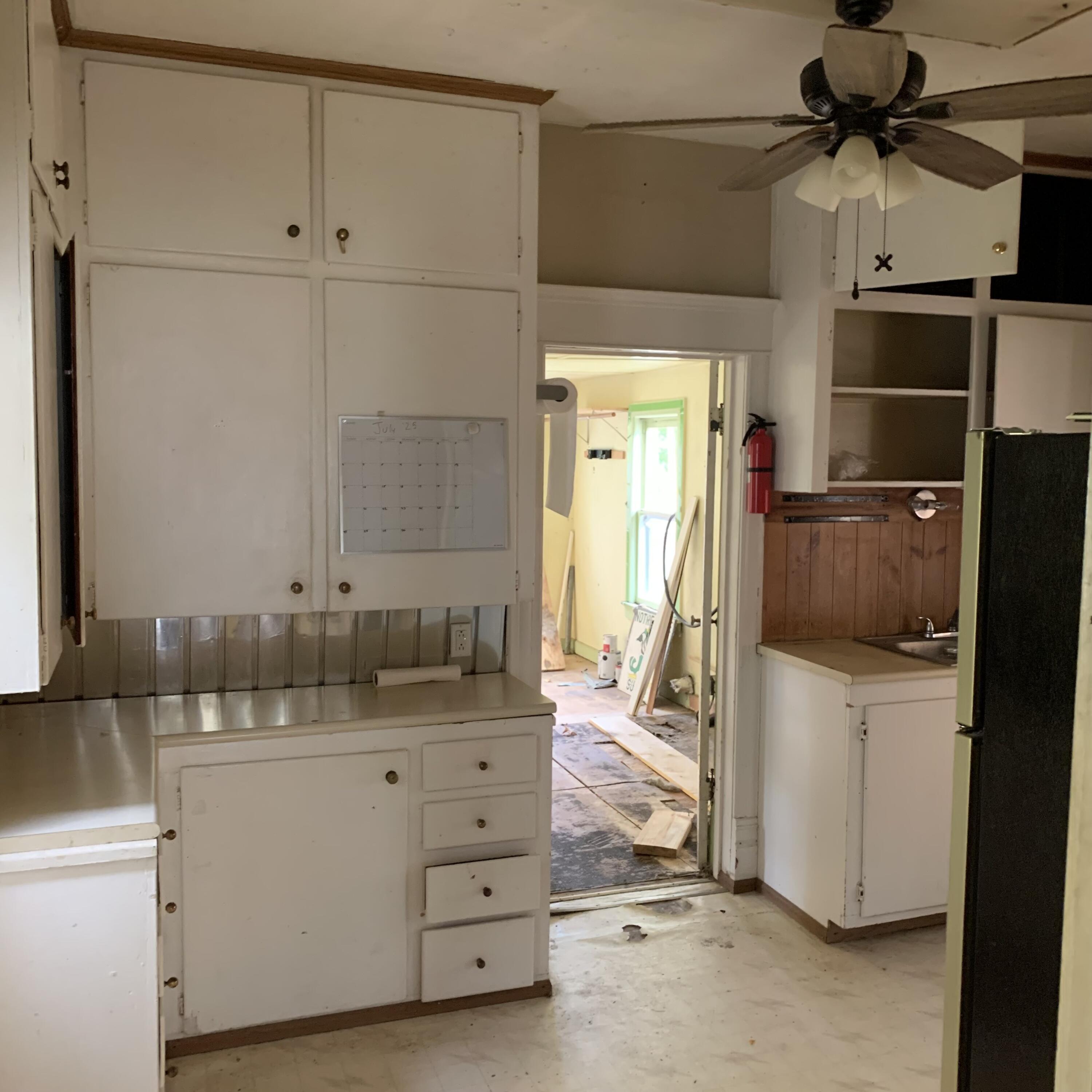 417 South Center Street Hartford, MI 49057 - Photo 12 of 22 IMG_5811