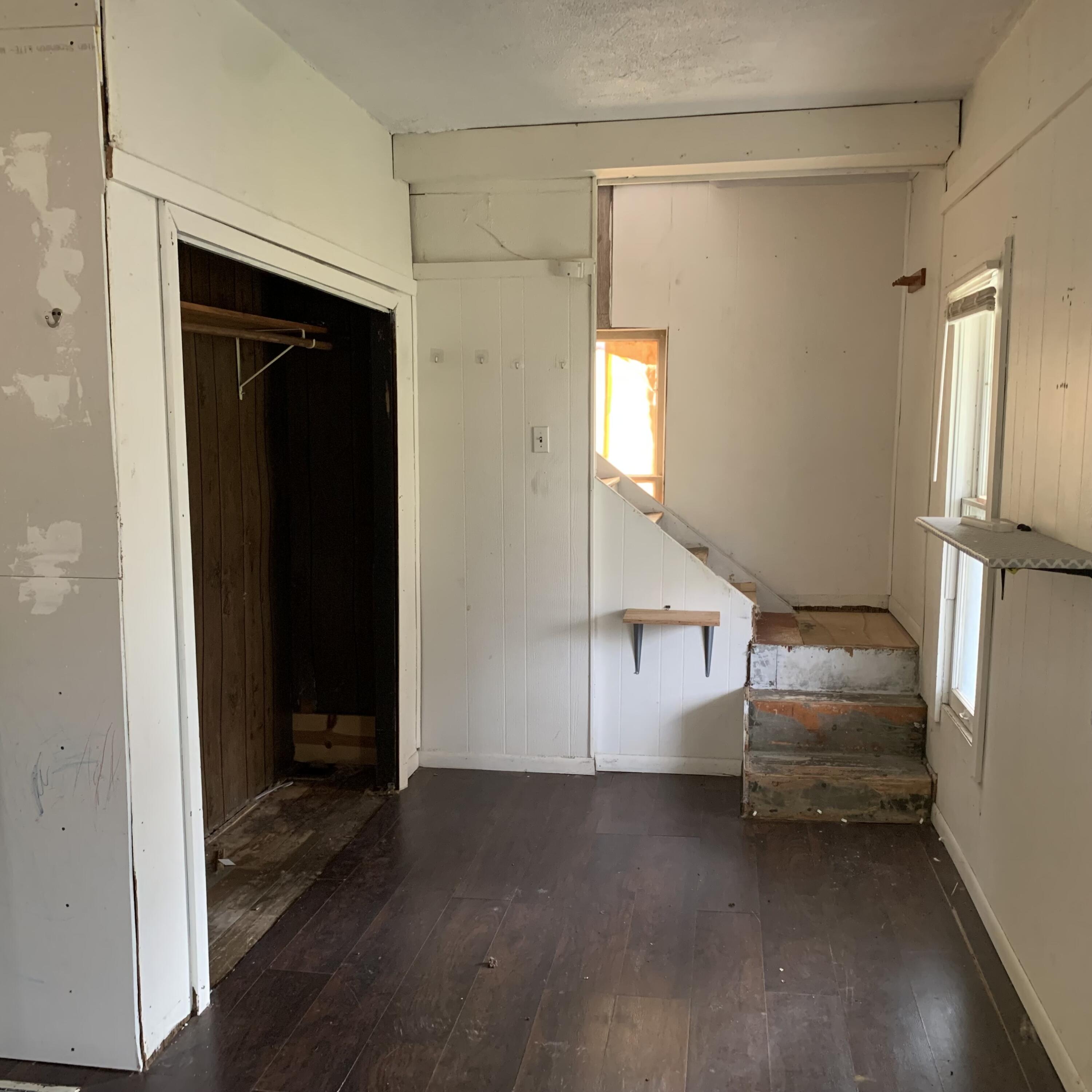 417 South Center Street Hartford, MI 49057 - Photo 8 of 22 IMG_5807