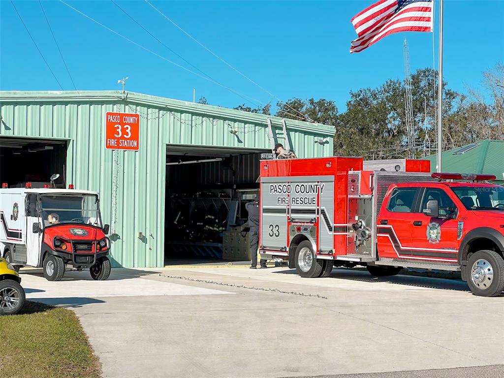 29129 Johnston Road, Unit 2557 Dade City, FL 33523 - Photo 11 of 13 a view of parking area