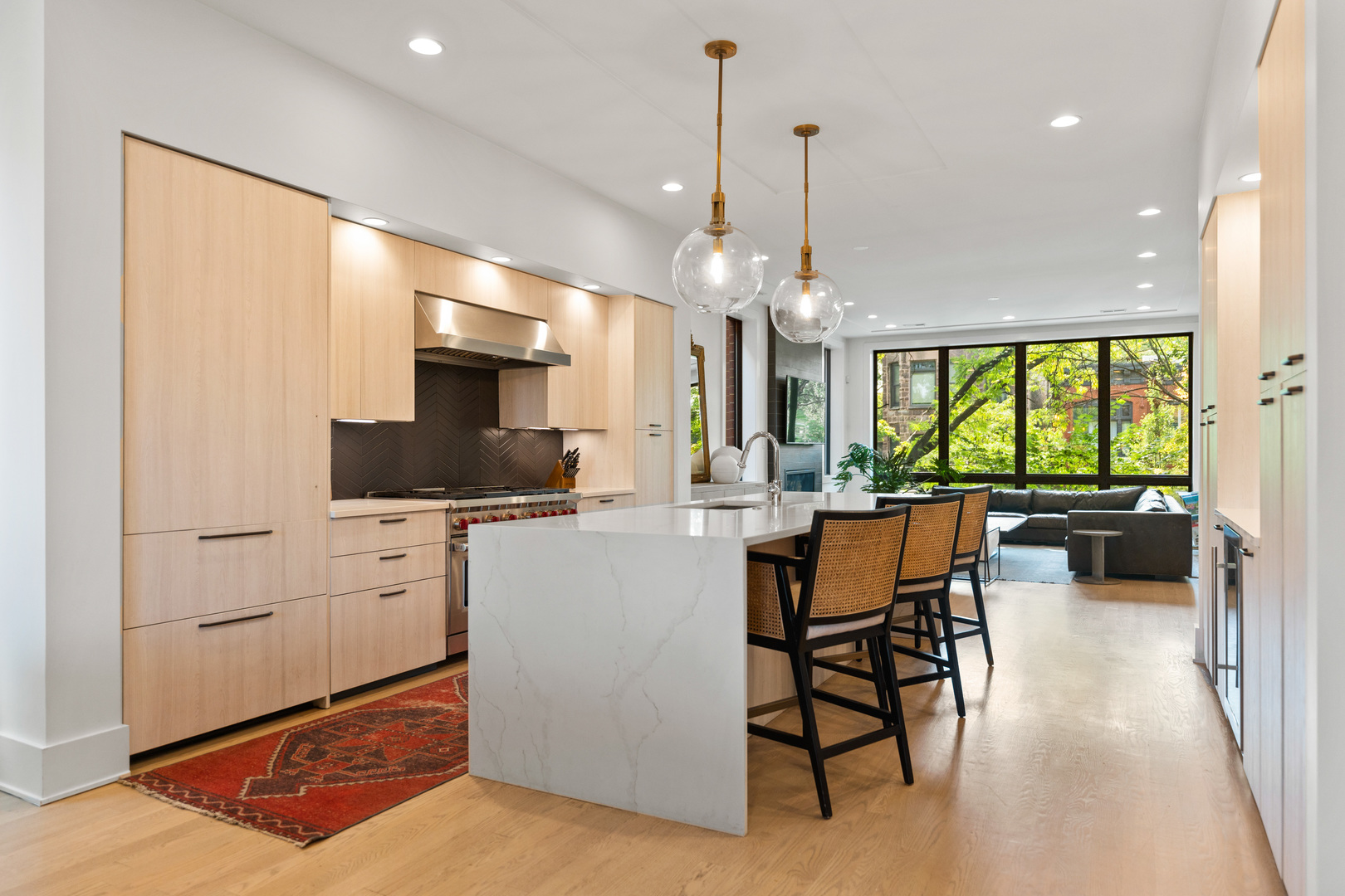 912 West Webster Avenue, Unit 2E Chicago, IL 60614 - Photo 7 of 35