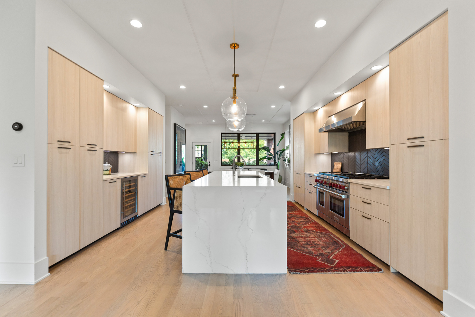 912 West Webster Avenue, Unit 2E Chicago, IL 60614 - Photo 8 of 35