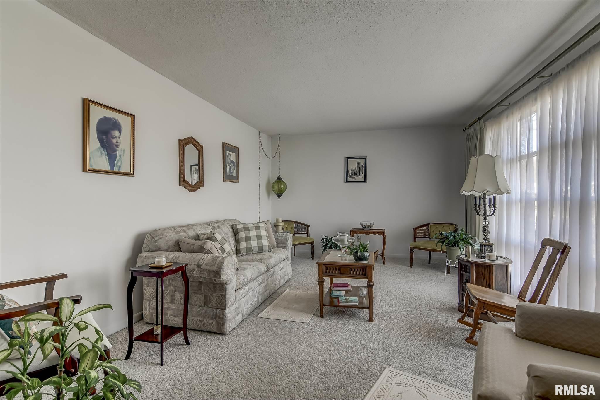 4015 Brookfield Drive Springfield, IL 62703 - Photo 4 of 25