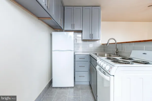 $5,999,999 | 4725 Chester Avenue, Philadelphia, PA 19143