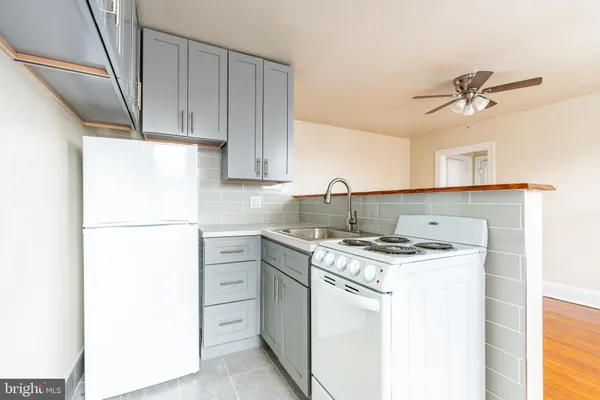 $5,999,999 | 4725 Chester Avenue, Philadelphia, PA 19143
