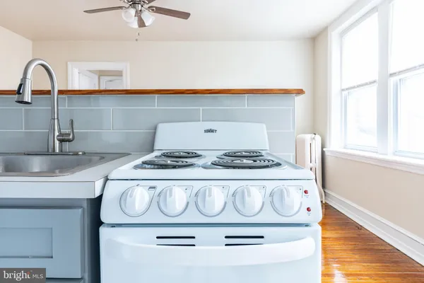 $5,999,999 | 4725 Chester Avenue, Philadelphia, PA 19143