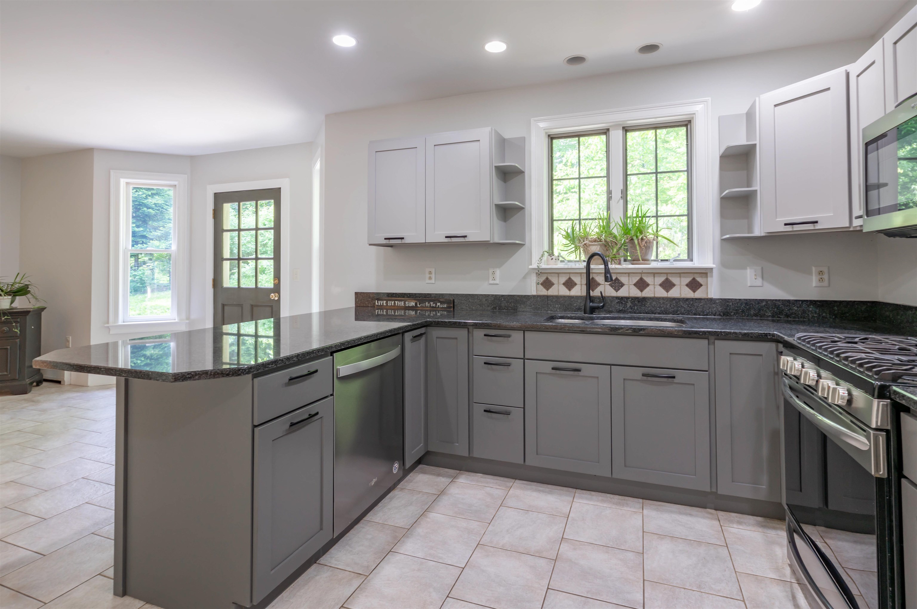 1577 River Road Weare, NH 03281 - Photo 15 of 59