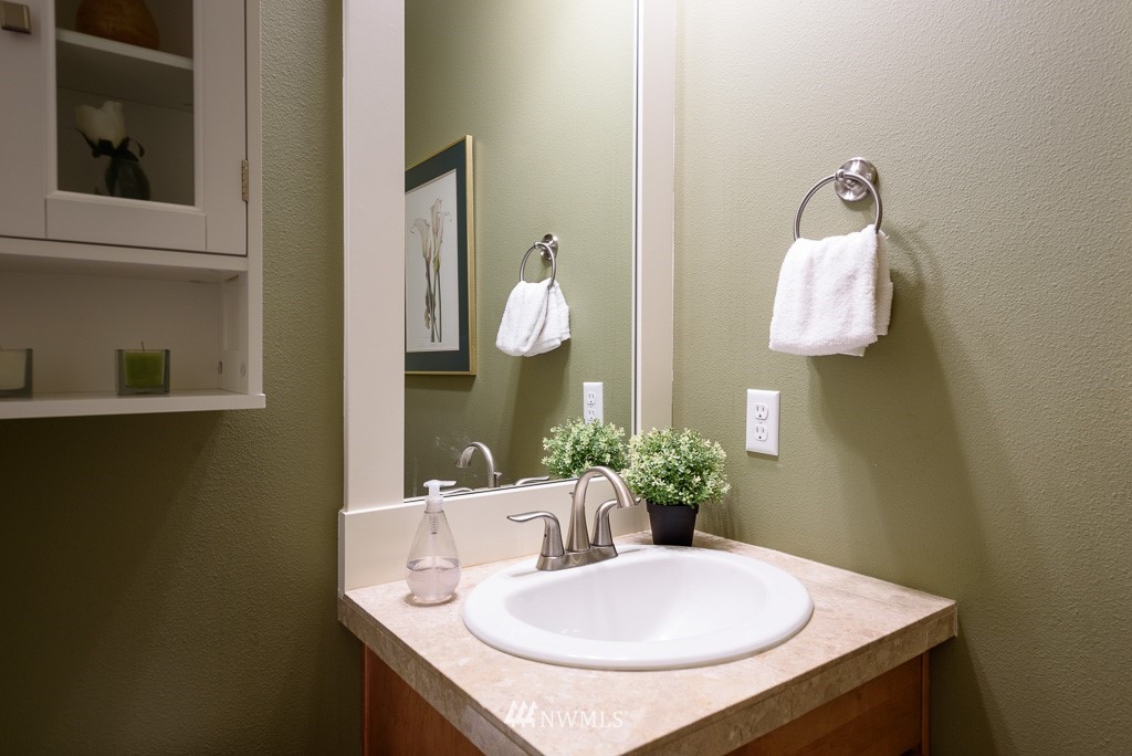 5406 Northeast 6th Court Renton, WA 98059 - Photo 12 of 25 Gallery Image 12