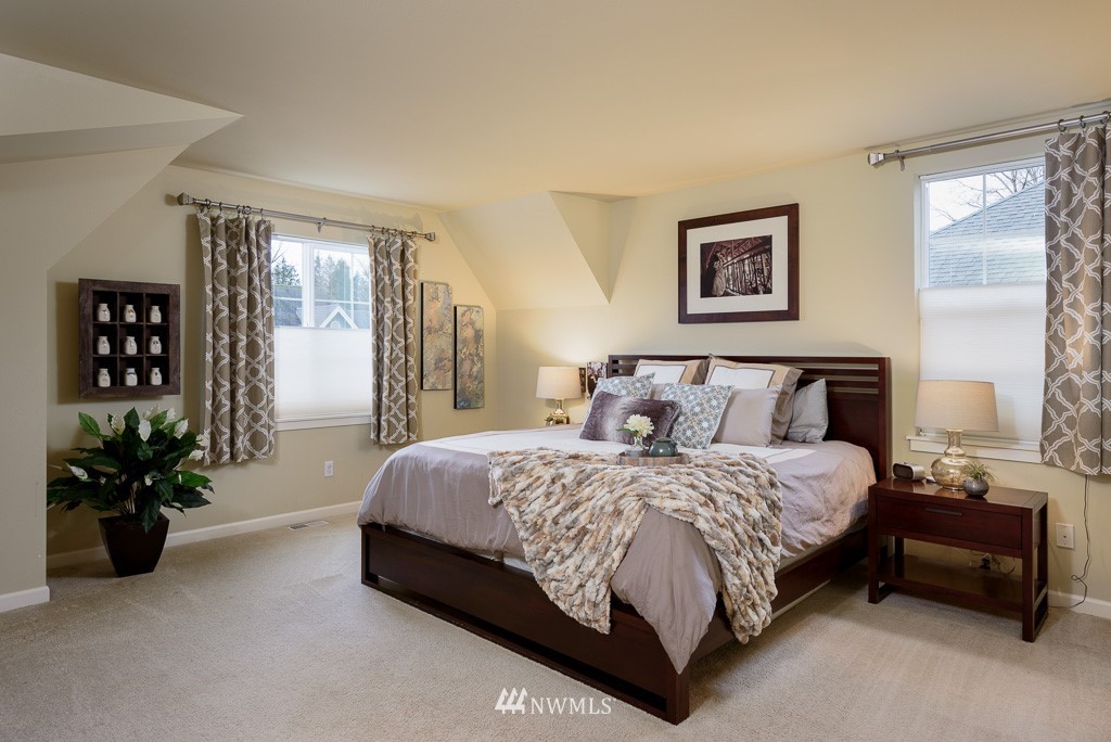 5406 Northeast 6th Court Renton, WA 98059 - Photo 13 of 25 Gallery Image 13