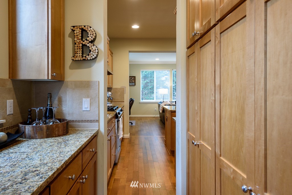 5406 Northeast 6th Court Renton, WA 98059 - Photo 8 of 25 Gallery Image 8