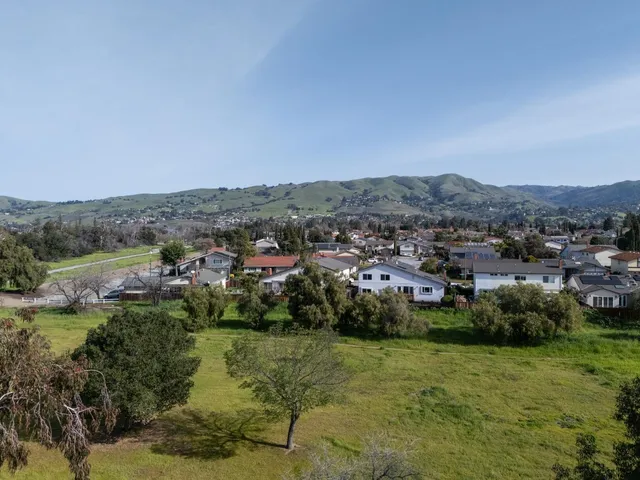 $1,850,000 | 933 Foxridge Way, San Jose, CA 95133