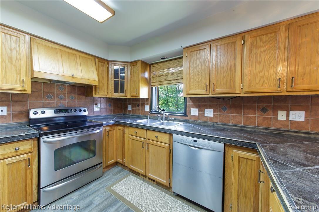 10547 North Territorial Road Dexter, MI 48130 - Photo 15 of 45 N Territorial_10547_Kitchne_08.jpg
