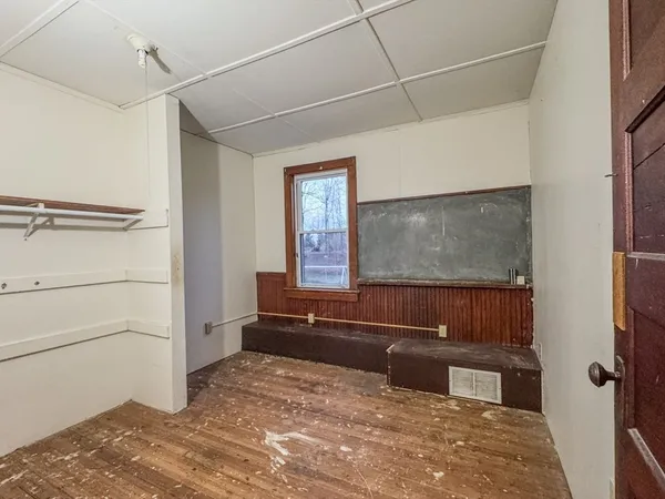 $375,000 | 230 Millers Falls Road, Northfield, MA 01360