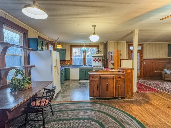 $375,000 | 230 Millers Falls Road, Northfield, MA 01360