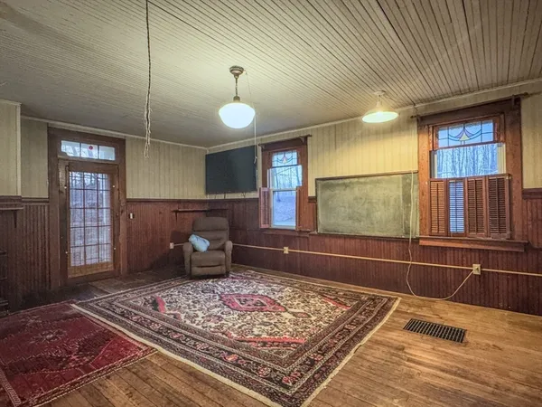 $375,000 | 230 Millers Falls Road, Northfield, MA 01360