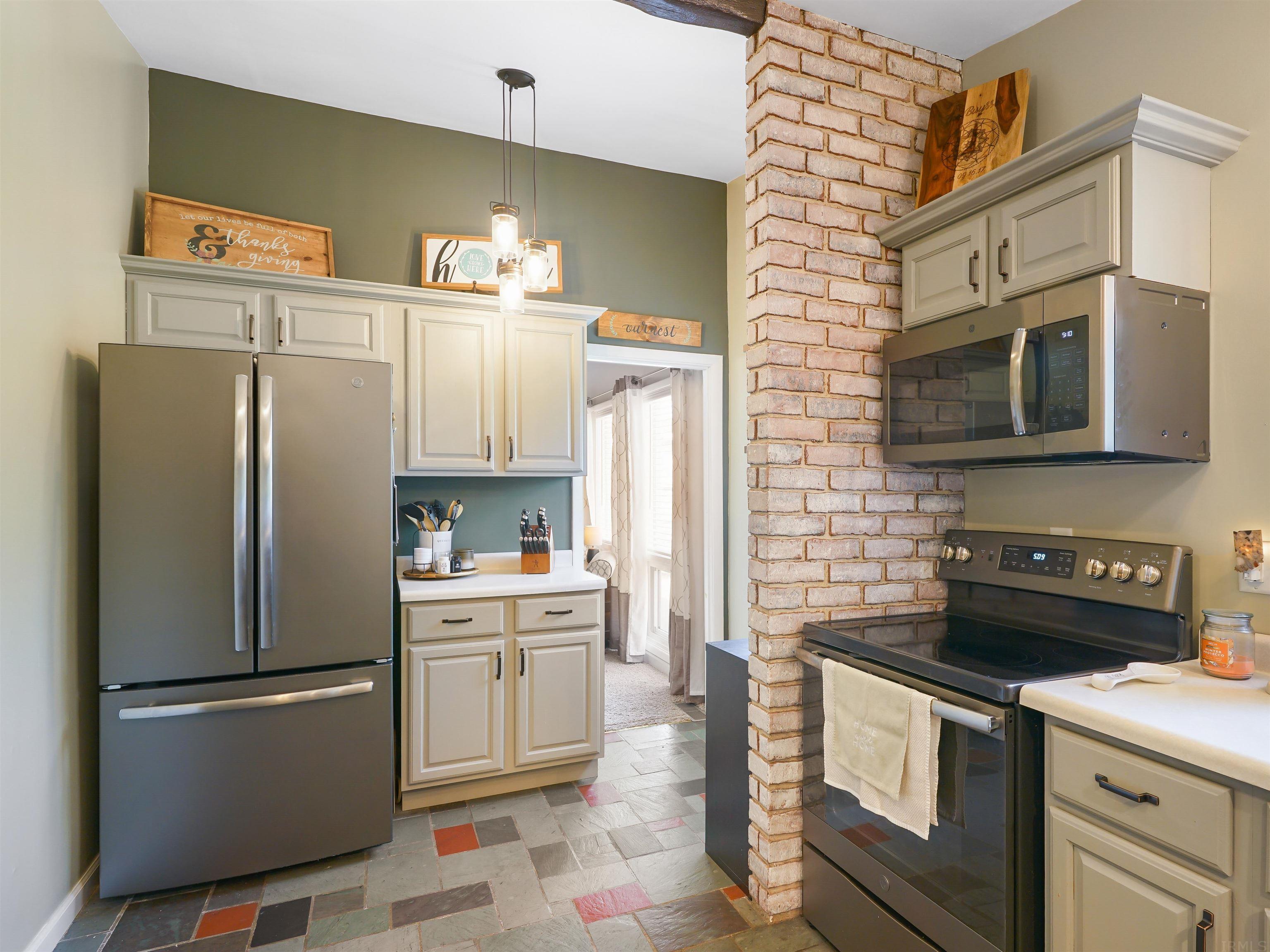 3306 Springbrook Drive South Bend, IN 46614 - Photo 5 of 21