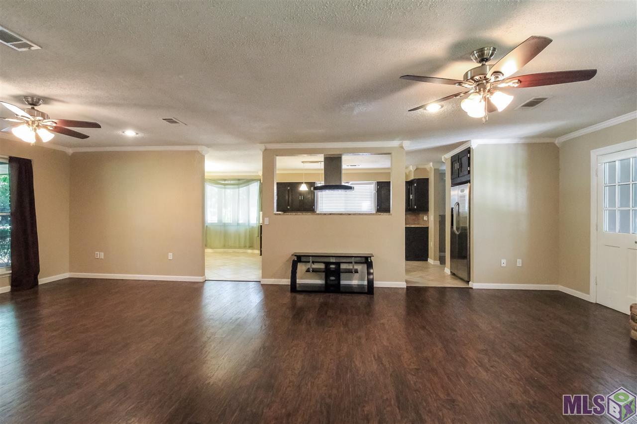 9085 Harris Road Denham Springs, LA 70726 - Photo 6 of 36 Gallery Image 6