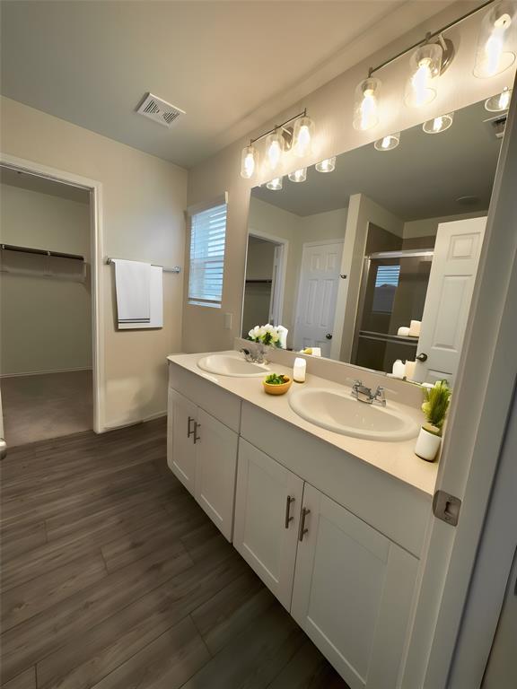 320 Glenwick Lane Van Alstyne, TX 75495 - Photo 5 of 11