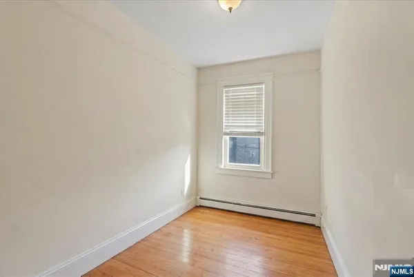 $1,100,000 | 436 Undercliff Avenue, Edgewater, NJ 07020