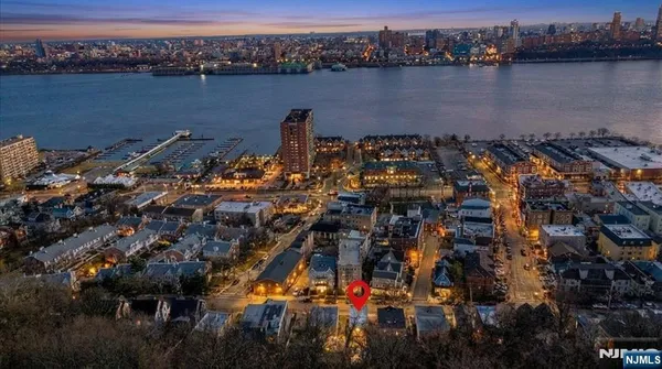 $1,100,000 | 436 Undercliff Avenue, Edgewater, NJ 07020