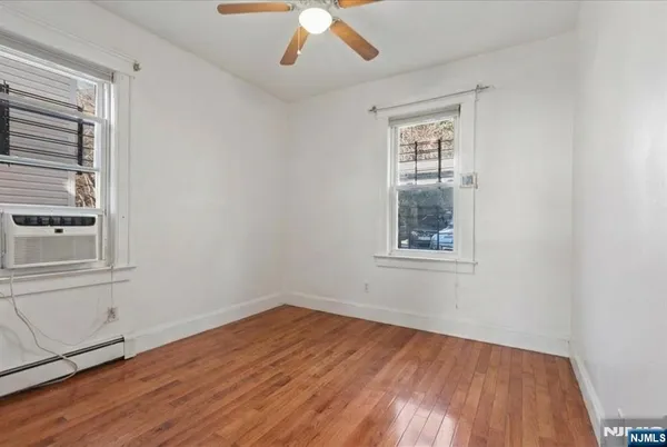 $1,100,000 | 436 Undercliff Avenue, Edgewater, NJ 07020