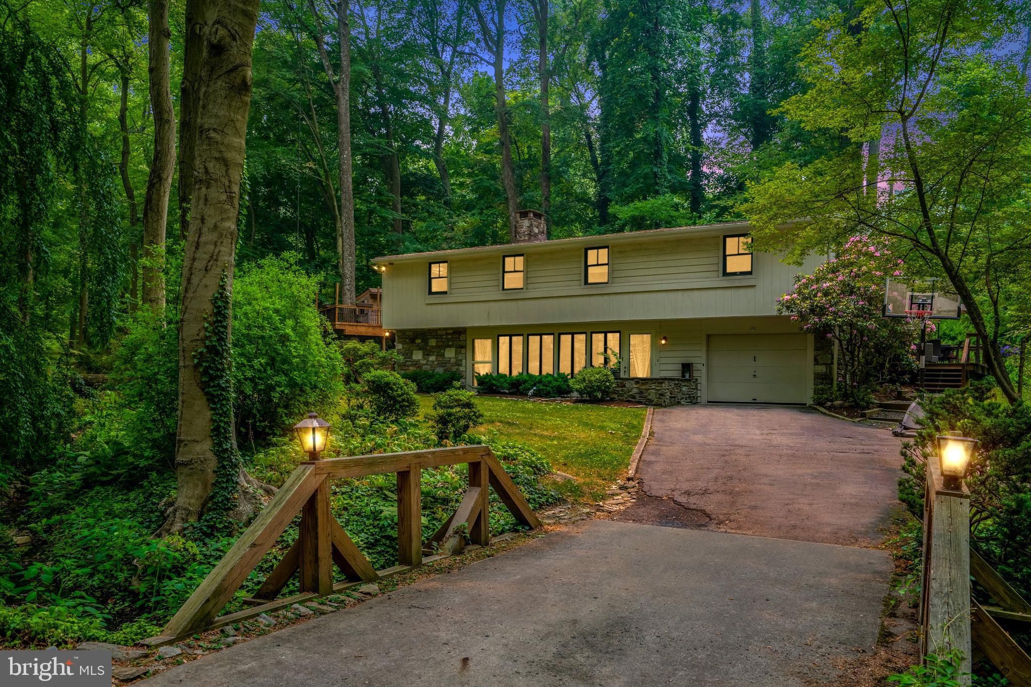 Welcome to the gorgeous 982 Dale Road.