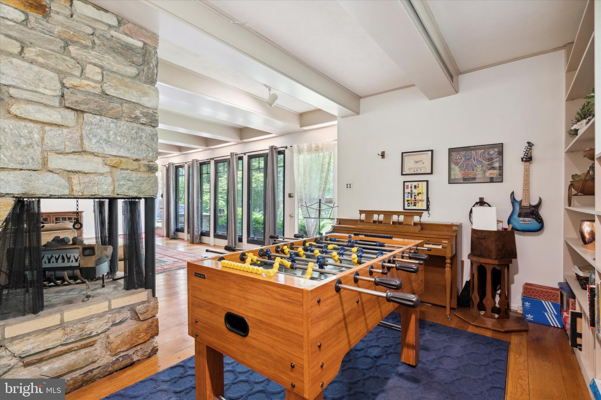 982 Dale Road Jenkintown, PA 19046 - Photo 11 of 36 Game area in Living Room.