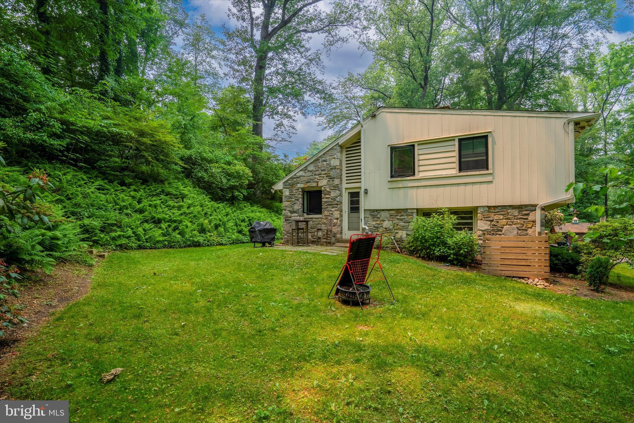982 Dale Road Jenkintown, PA 19046 - Photo 33 of 36 Rear Yard.