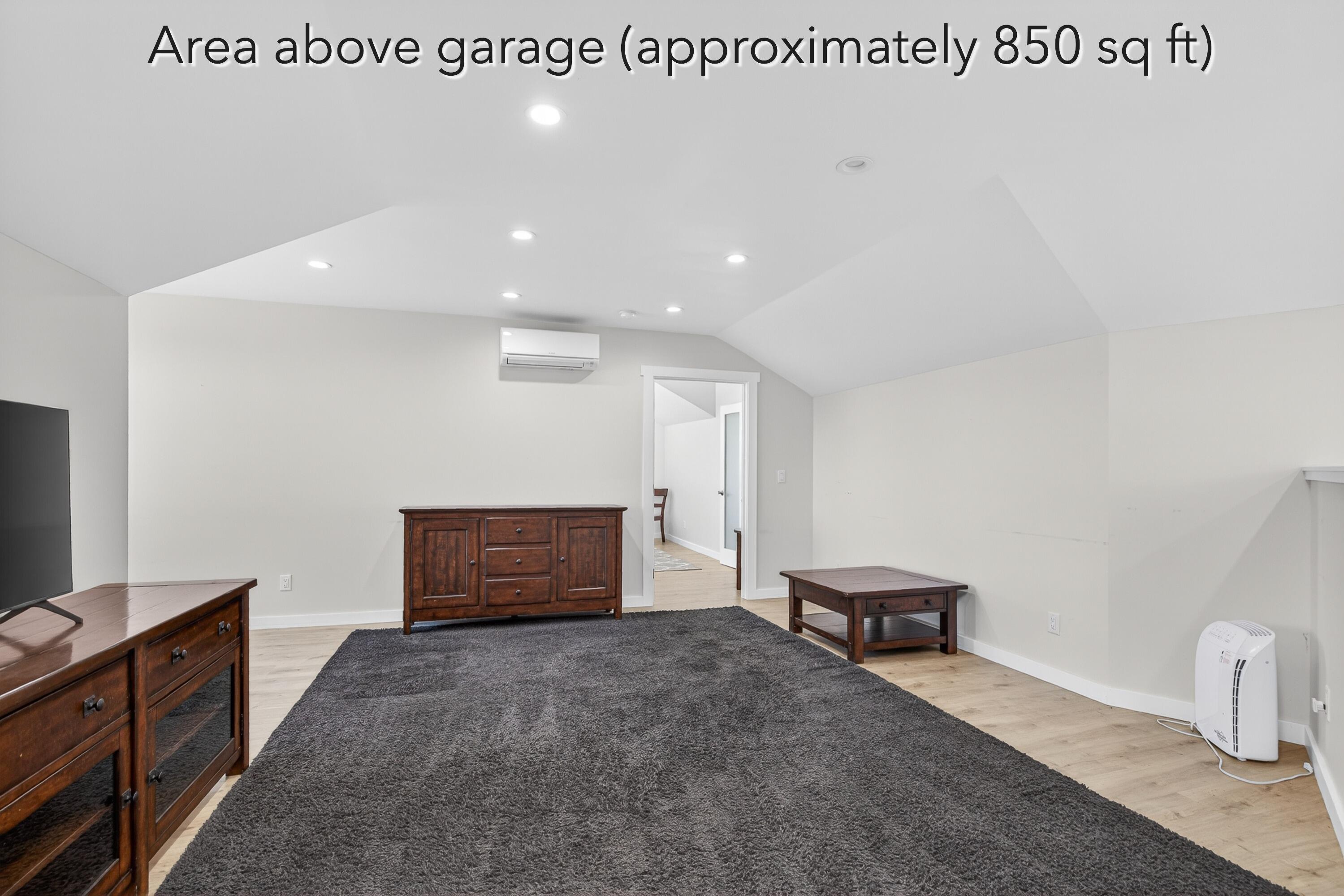 670 Old Stage Road Central Point, OR 97502 - Photo 27 of 79 9R9A7359