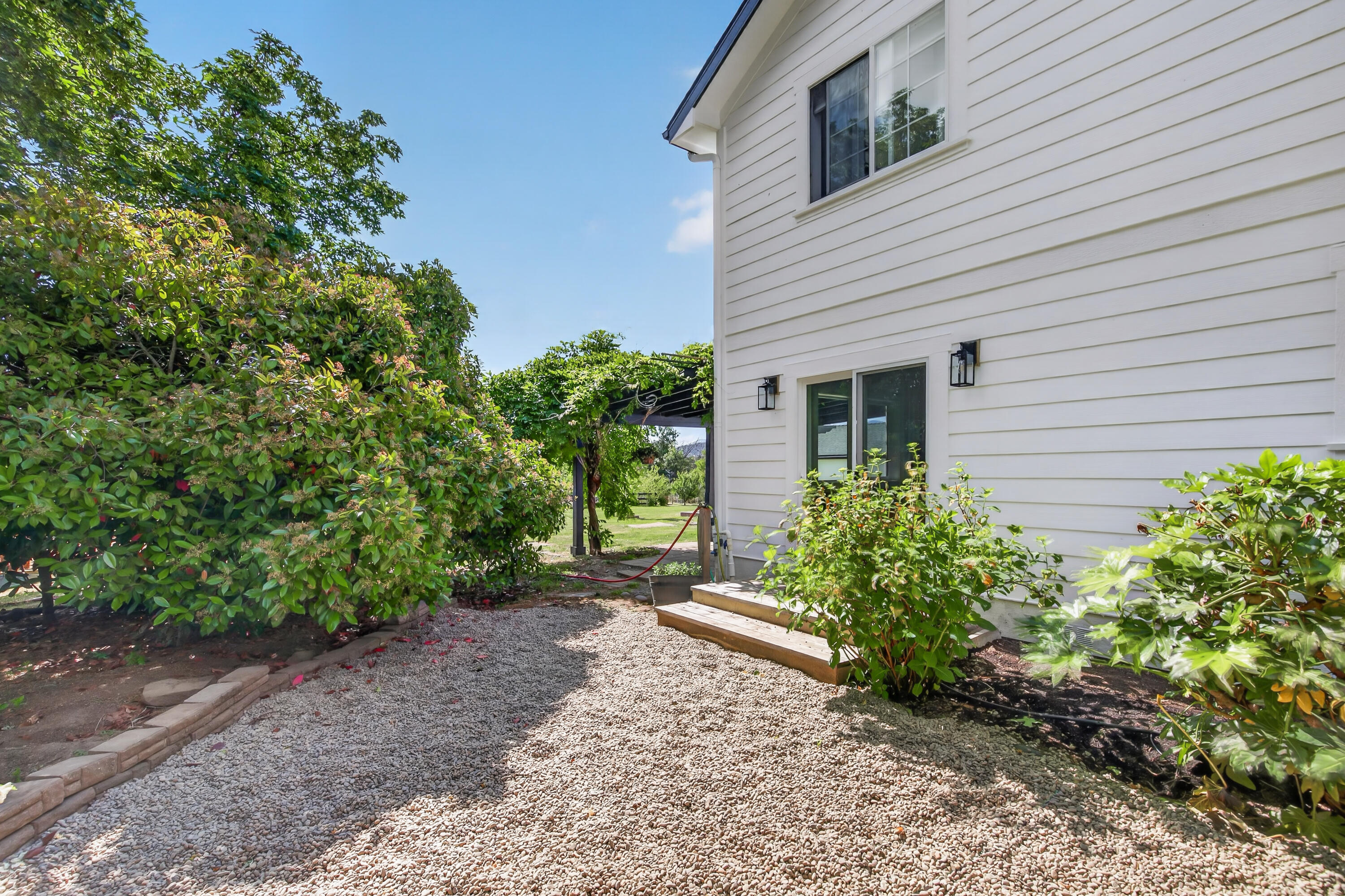 670 Old Stage Road Central Point, OR 97502 - Photo 43 of 79 9R9A7466