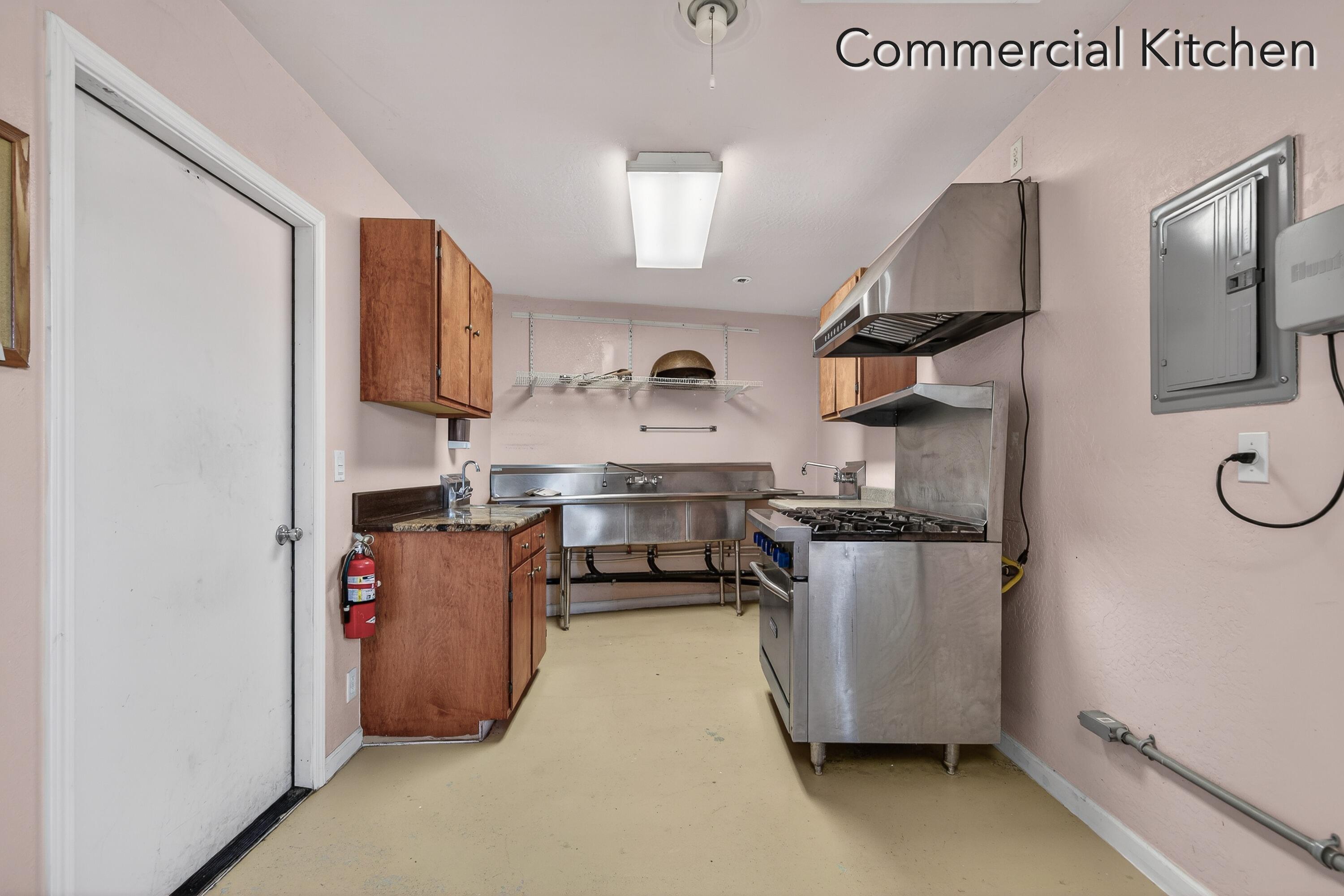 670 Old Stage Road Central Point, OR 97502 - Photo 50 of 79 9R9A7479