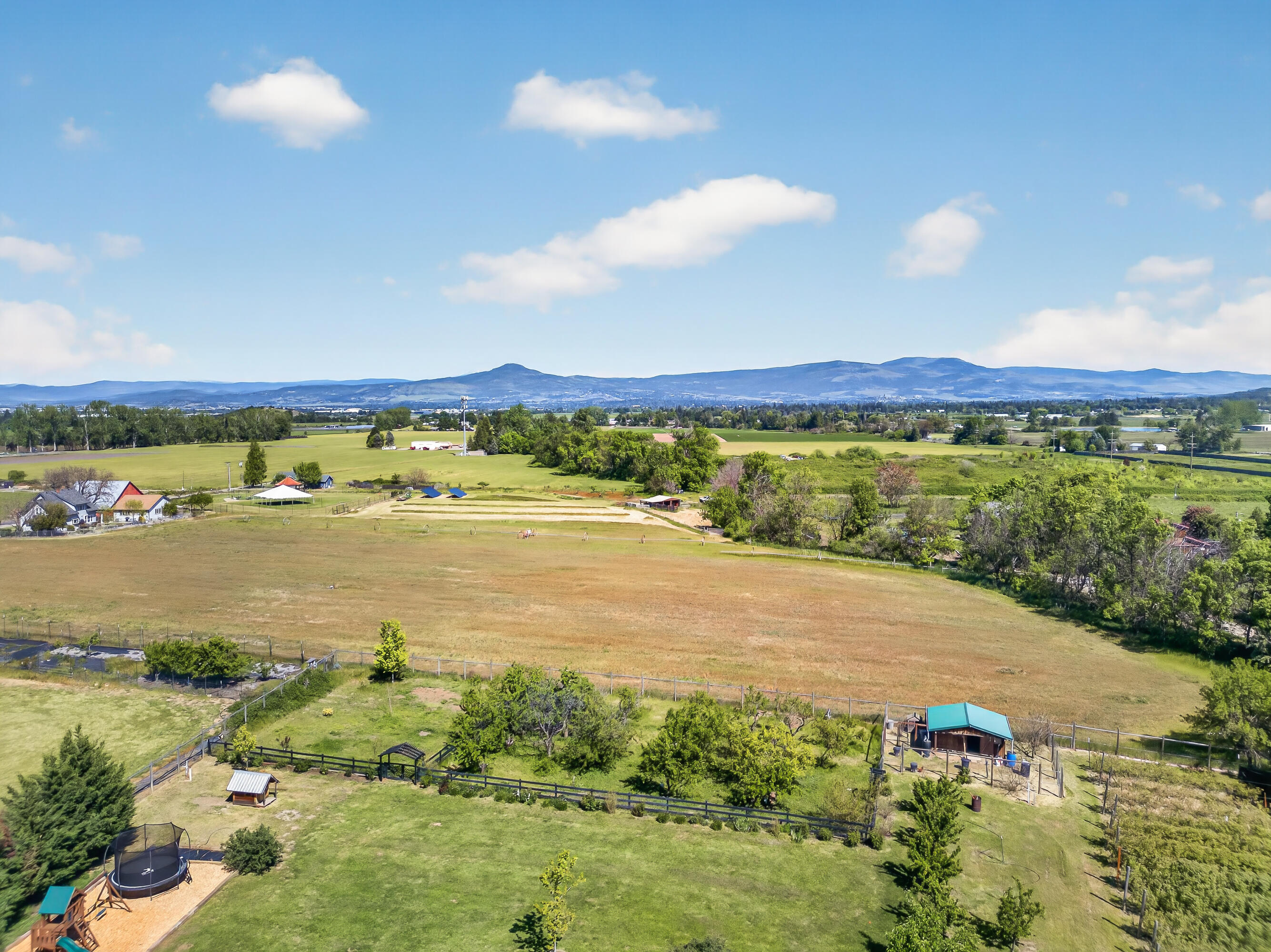 670 Old Stage Road Central Point, OR 97502 - Photo 73 of 79 DJI_20260429152353_0145_D