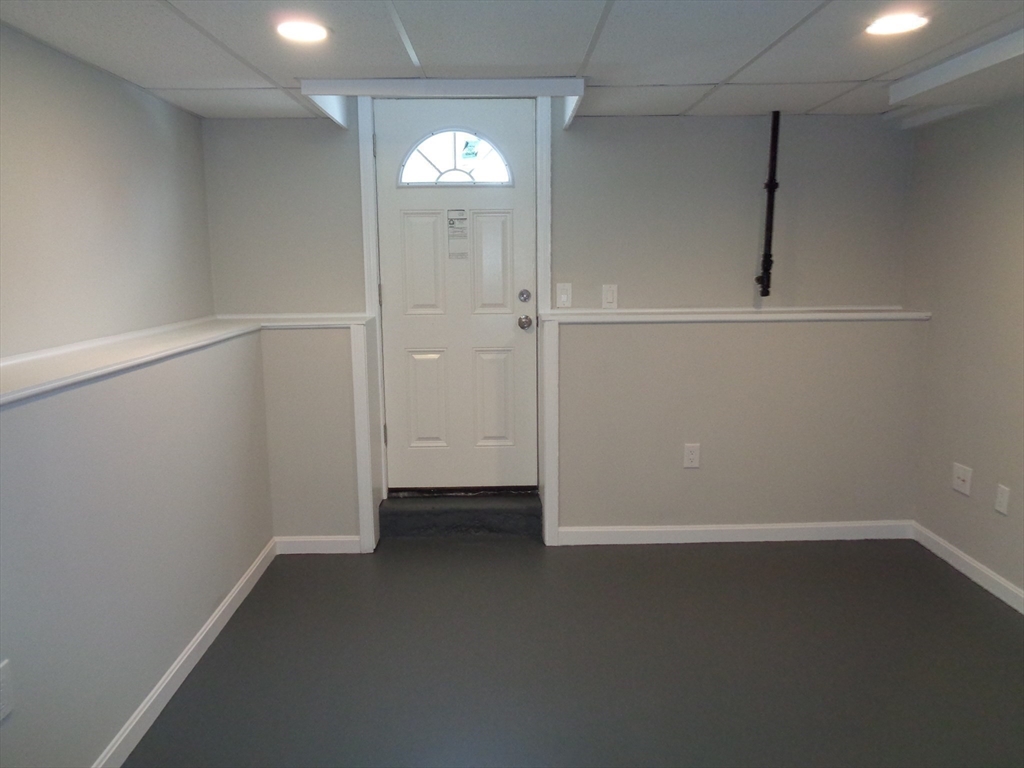 33 Hally Road Lowell, MA 01854 - Photo 18 of 19 an empty room with windows