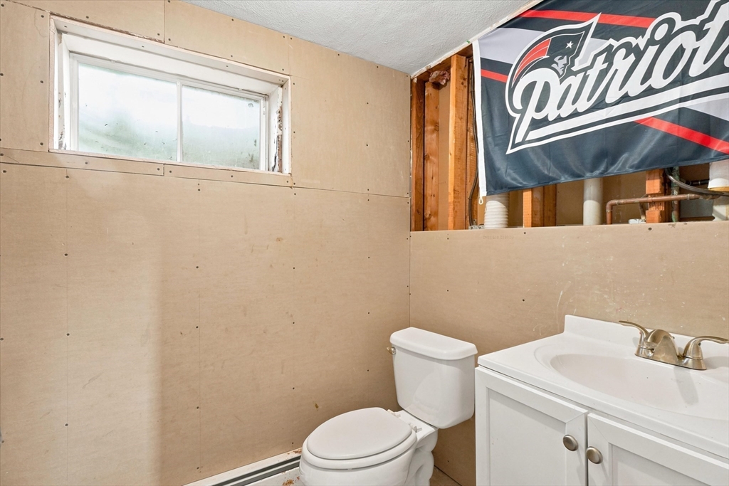 52 Oak Ridge Circle Lynn, MA 01904 - Photo 25 of 42
